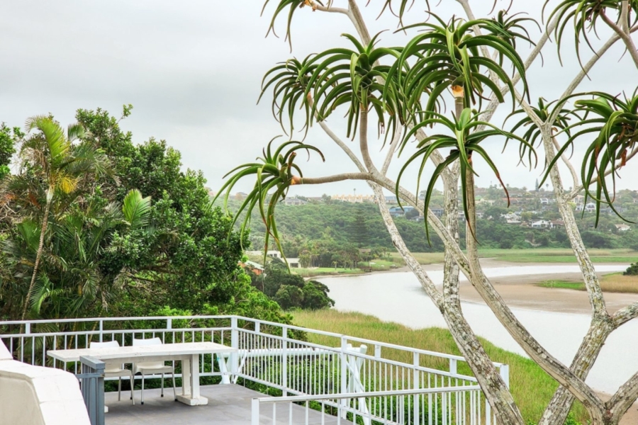 10 Bedroom Property for Sale in Bonza Bay Eastern Cape